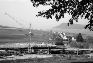 Geisingen: Donaubrücke im Bau (B 31) bei Geisingen