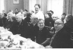 Volkssolidarität. Weihnachtsfeier für Veteranen, Dezember 1963