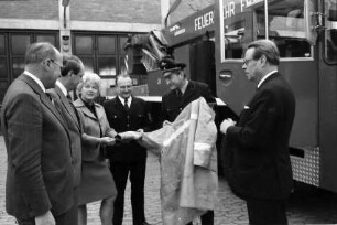 Freiburg: Stadträtin Goldschagg, Gespräch mit der Freiburger Feuerwehr, von links nach rechts, Zoller, Martin, Kiefer, Goldschagg, Zeller, Werner