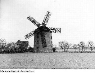 Mühlengehöft und Turmwindmühle : Weinböhla. Mühlengehöft und Turmwindmühle