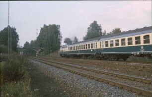 Marktleuthen Lok 218 423 D N-HO UIC-X-Wagen Wegbrücke
