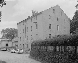 Ottendorf-Okrilla-Hermsdorf, Schloßstraße 3. Schloßmühle (um 1840). Hofansicht