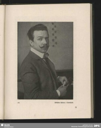 [Der Mann mit Schnauzer]