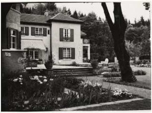 Garten Thieme, Garmisch-Partenkirchen: Haus und Treppe