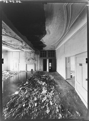 Dorna (Gera-Röpsen). Rittergut. Herrenhaus. Innenansicht
