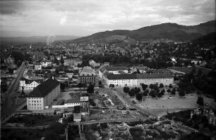 Freiburg i. Br.: Blick vom Münster zum Siegesdenkmal