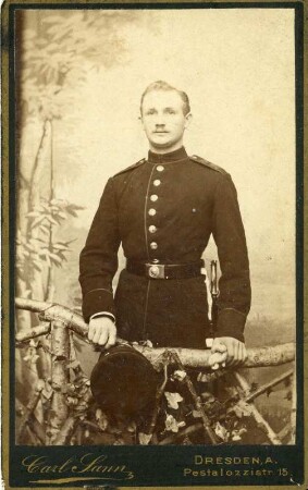 Portrait eines Soldaten, Atelieraufnahme