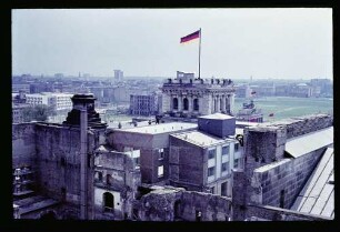 Blick vom Reichstag 1.5.64.