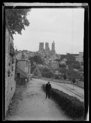 Kathedrale und Panorama von Laon (Dep. Aisne, Frankreich)