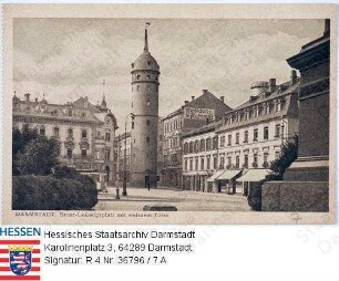 Darmstadt, Ernst-Ludwigsplatz mit weißem Turm