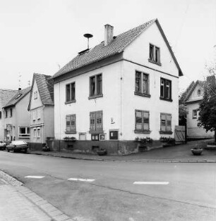 Ehem. Bürgermeisteramt und Schule; Florstadt, Bingenheimer Straße 1