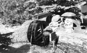 Oybin. Kleines Wasserrad bei den Märchenspielen