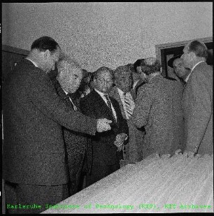 Besuch des Finanzausschusses des Landtages von Baden-Württemberg am Kernforschungszentrum Karlsruhe (KfK) (?)