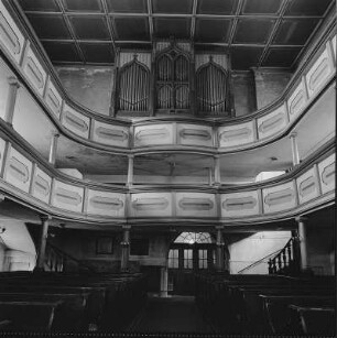 Naunhof (Kreis Grimma). Stadtkirche. 15.Jh. beg.1716-1724 ern. Orgelempore und Orgel