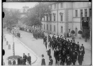 Fronleichnamsprozession in Sigmaringen 1929; Prozession in der Karlstraße vor dem Prinzenbau