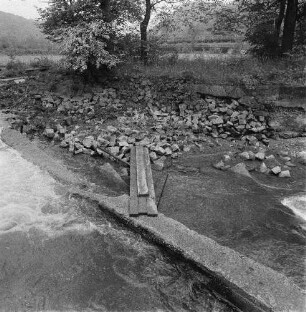 Hochwasserschäden in Freital-Hainsberg (wahrscheinlich bei Hochwasser der Wilden Weißeritz)