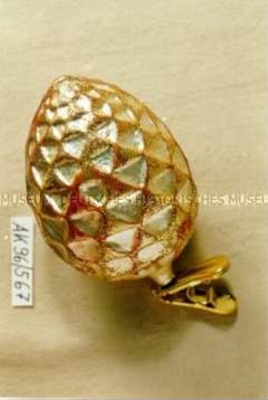 Moderner Christbaumschmuck - Pinienzapfen zum Klemmen