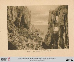 Capri - La Grotta di Mitramonia