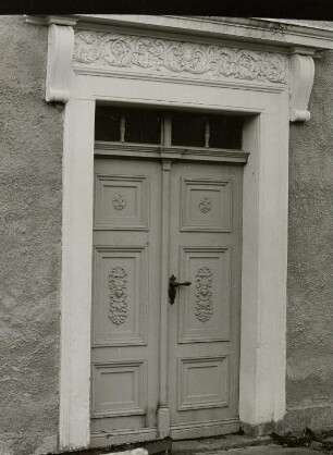 Wohnhaus. Haustür