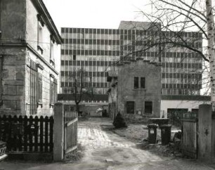 Radebeul, Goethestraße 1. Wohnhaus (um 1895)