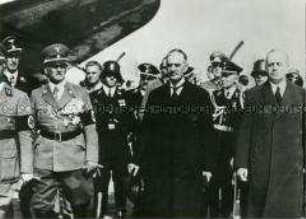 Der britische Premierminister Chamberlain trifft anlässlich des Münchner Abkommens in München ein.