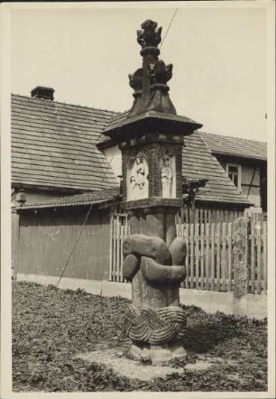 Unterfranken. Alter Bildstock von 1448 bei Heustreu in der Rhön