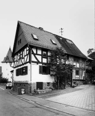 Braunfels, Am Hühnerberg 1, Am Hühnerberg 1A
