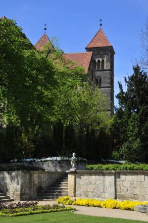 Quedlinburg - Stiftskirche : Schlosspark und Stiftskirche, aufgenommen in Quedlinburg am 14. April 2014. Foto Uwe Gerig
