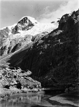 Cassiri-Berggruppe : Blick vom Abfall des Viluyo-Gebirges gegen die Cassiri-Berggruppe.
