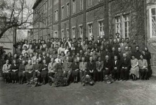 Belegschaftsfoto, Schuhfabrik Ferdinand Herlt, Roßwein, 1955