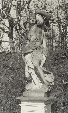 Pomona mit Kürbissen