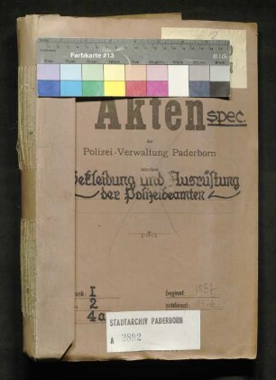 Bekleidung und Ausrüstung der Polizeibeamten - Spezielles