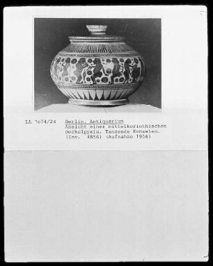 Pyxis