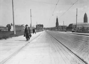 Dresden-Altstadt. Prager Straße, Straßenansicht in Richtung Altmarkt