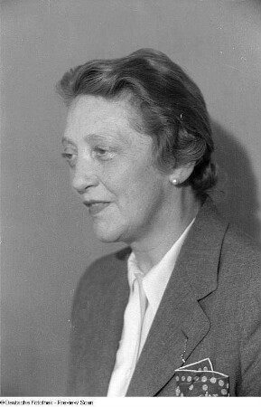 Porträtaufnahmen der Schauspielerin Käthe Dorsch