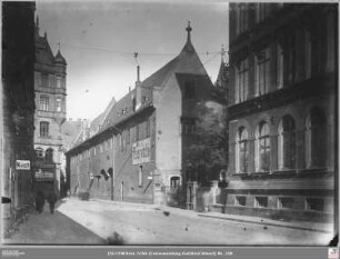 Feuerwache im Karmeliterkloster (Münzgasse 9), rechts Weißfrauenstraße 1