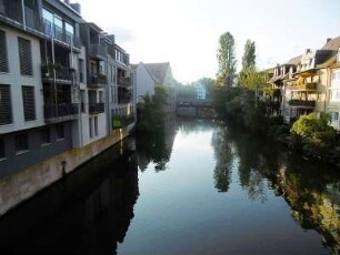 Nürnberg: Pegnitz mit Uferbebauung, Blick zum Henkersteg