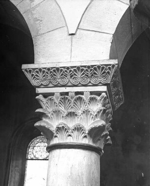Frose, ehem. Stiftskirche St. Cyriakus, Langhaus, Nordarkade, östlichste Säule, Kapitell