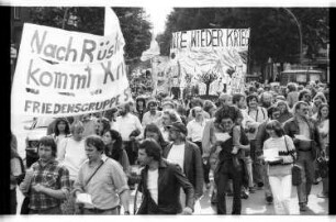 Kleinbildnegativ: ÖTV-Friedensdemonstration, 1982