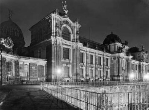 Dresden. Hochschule für Bildende Künste und Ausstellungsgebäude des ehemaligen Sächsischen Kunstvereins (Lipsiusbau)