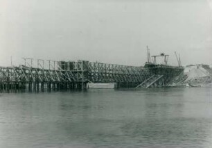Dnjeprbrücke Tscherkassy, Sowjetunion, 1943-1944