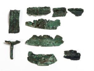 Bruchstücke mehrerer Bronzegefäße
