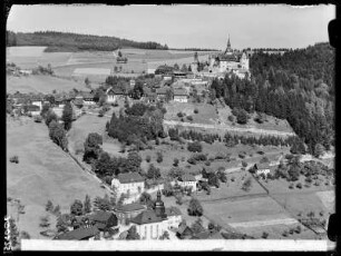Ort und Burg Lauenstein