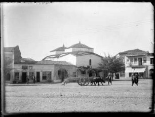 Straßenbild Tirana (rechts 1. Caféhaus, Mitte türk. Bad), Albanien, 1930
