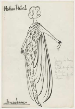 Marlene Dietrich - Ein bodenlanges, schmales, gemustertes Kleid mit Umhang (Archivtitel)