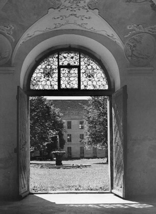 Ottobeuren. Benediktinerabtei Ottobeuren. Klausur (1711-1731; C. Vogt). Blick in den Innenhof
