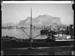 Palermo, Hafen und Monte Pellegrino