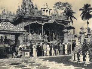 Kalkutta, Indien. Gruppenbild vor dem Jaintempel (1867)