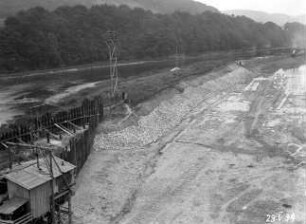 Baugrube Unterwasser Schleuse Neckarzimmern