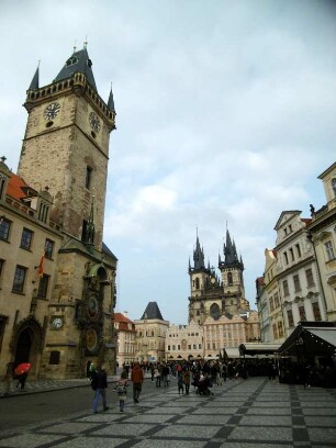 Prag: Teynkirche und Altstädter Rathaus
